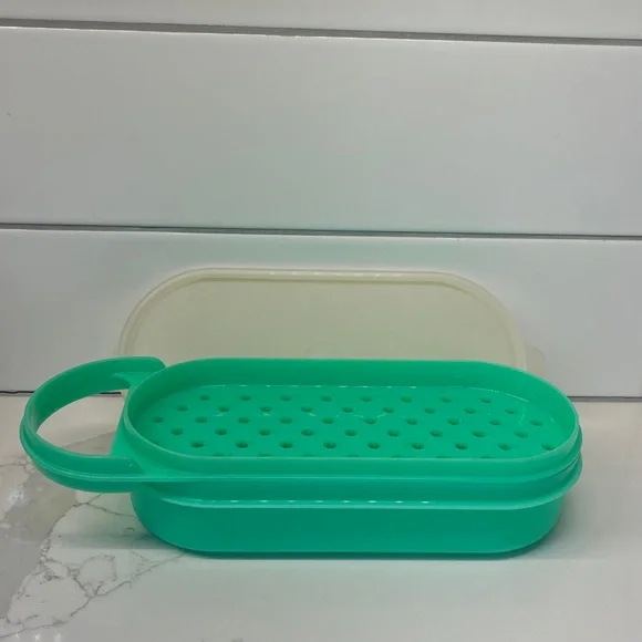 Vintage Tupperware Jadeite Green Grater and Container and Lid - Picture 8 of 11